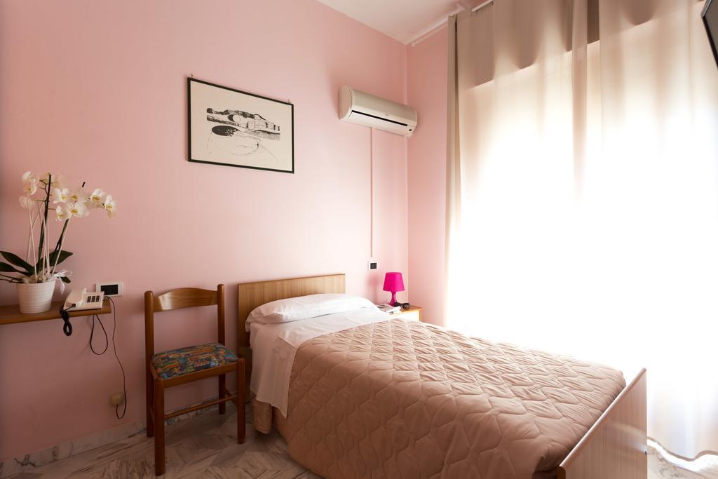 Hotel Roma Pineto Exterior foto